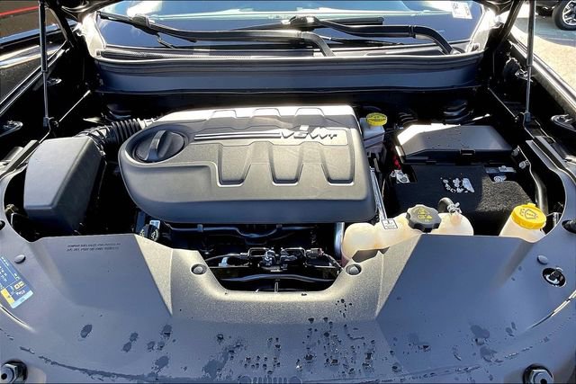 Used 2021 Jeep Cherokee Trailhawk image 9