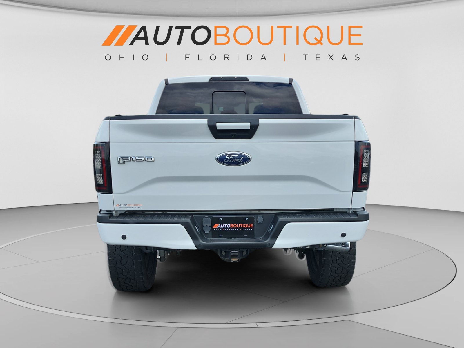 Used 2017 Ford F150 XLT w/ Equipment Group 302A Luxury AWD/4WD image 4