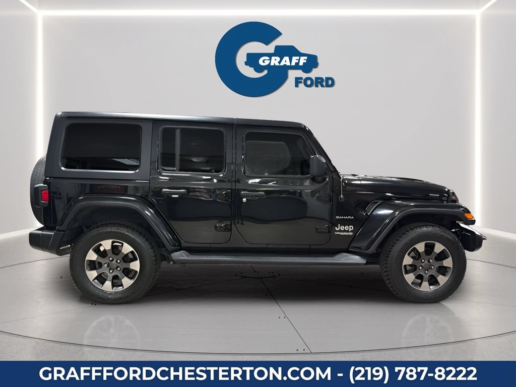 Used 2018 Jeep Wrangler Unlimited Sahara AWD/4WD image 6