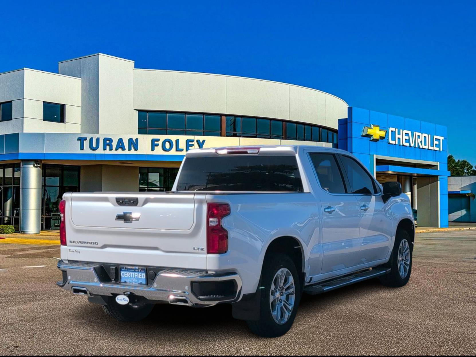 Used 2025 Chevrolet Silverado 1500 LTZ w/ Z71 Off-Road Package image 5