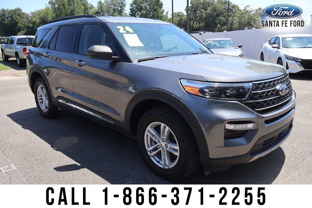 New 2024 Ford Explorer XLT w/ Equipment Group 202A AWD/4WD image 8