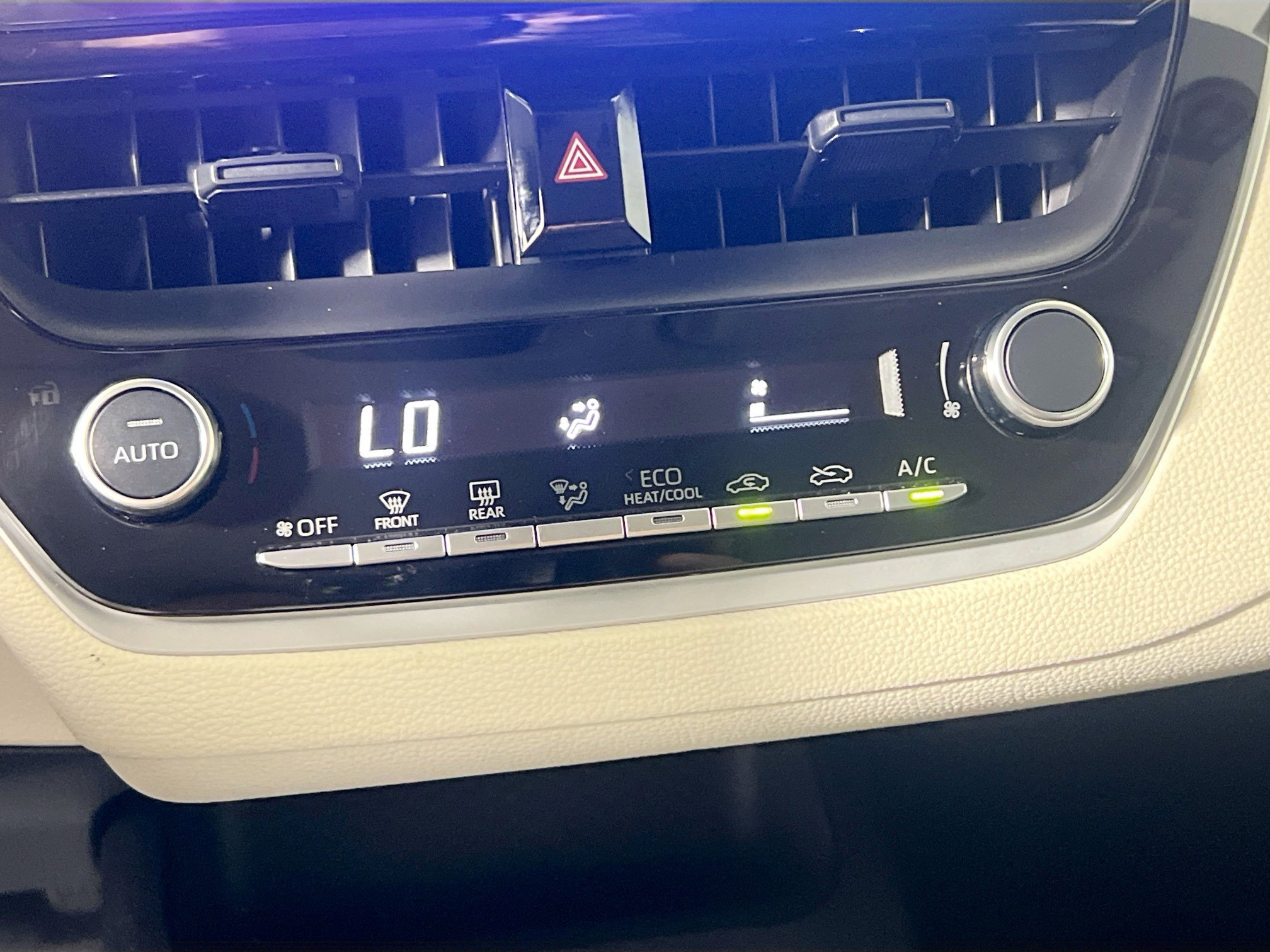 Used 2025 Toyota Corolla LE image 26