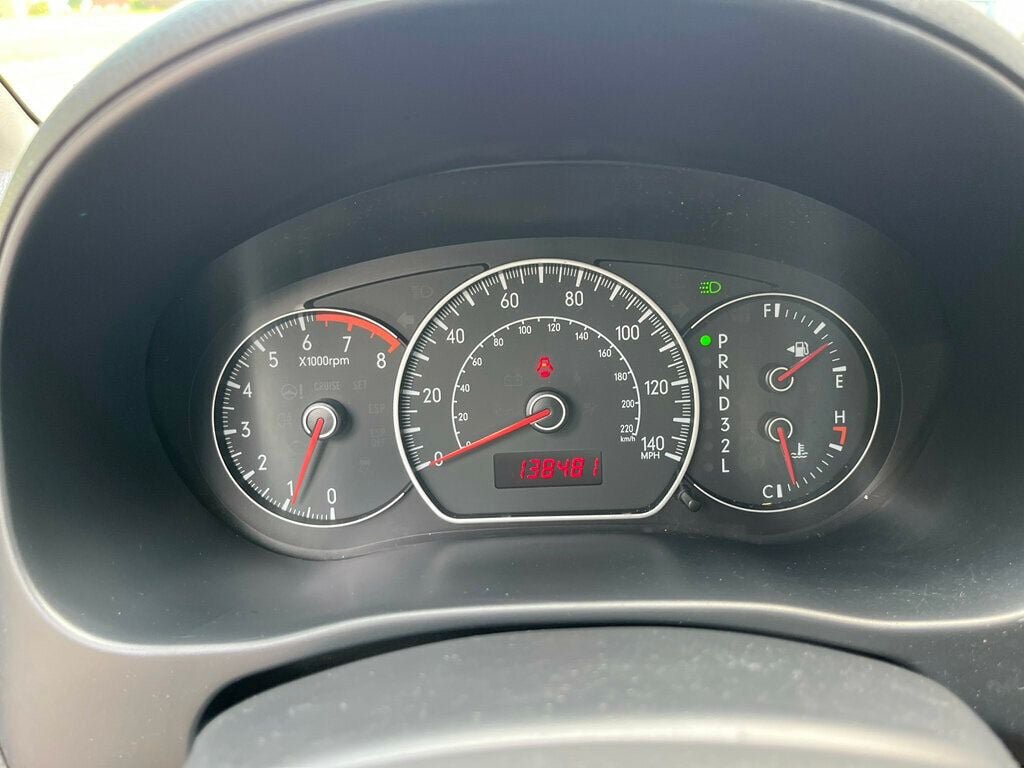 Used 2009 Suzuki SX4 AWD Hatchback w/ Touring Pkg image 21