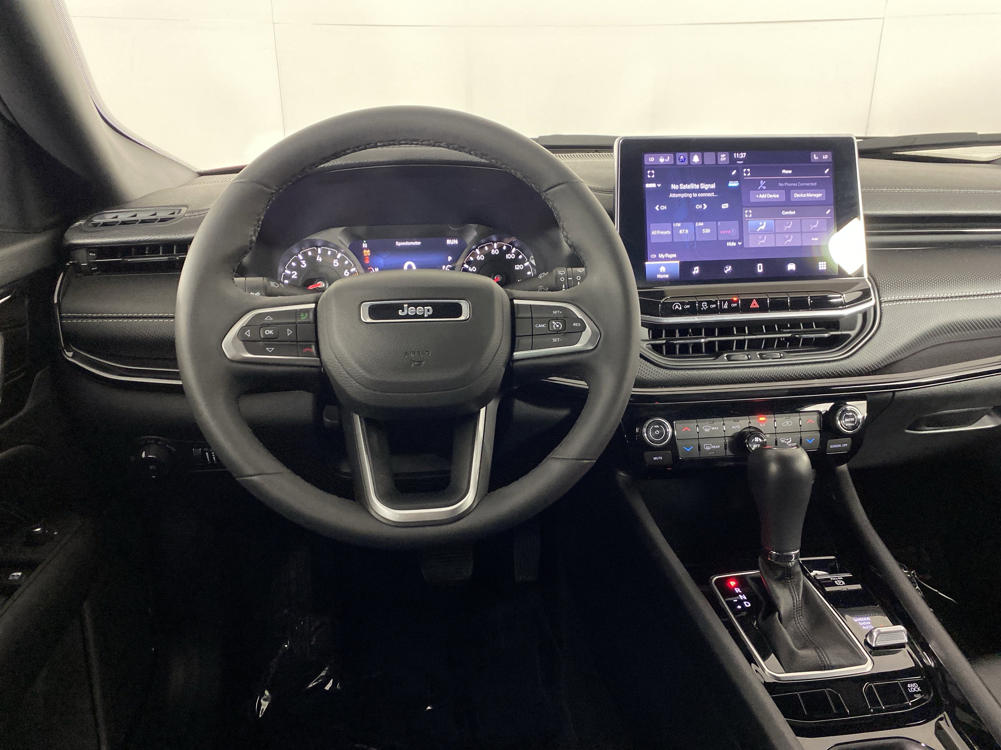 Used 2023 Jeep Compass Latitude w/ Convenience Group AWD/4WD image 36