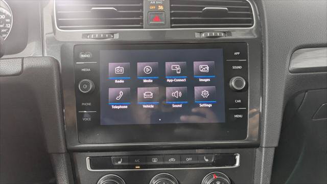 Used 2018 Volkswagen Golf SE FWD image 31