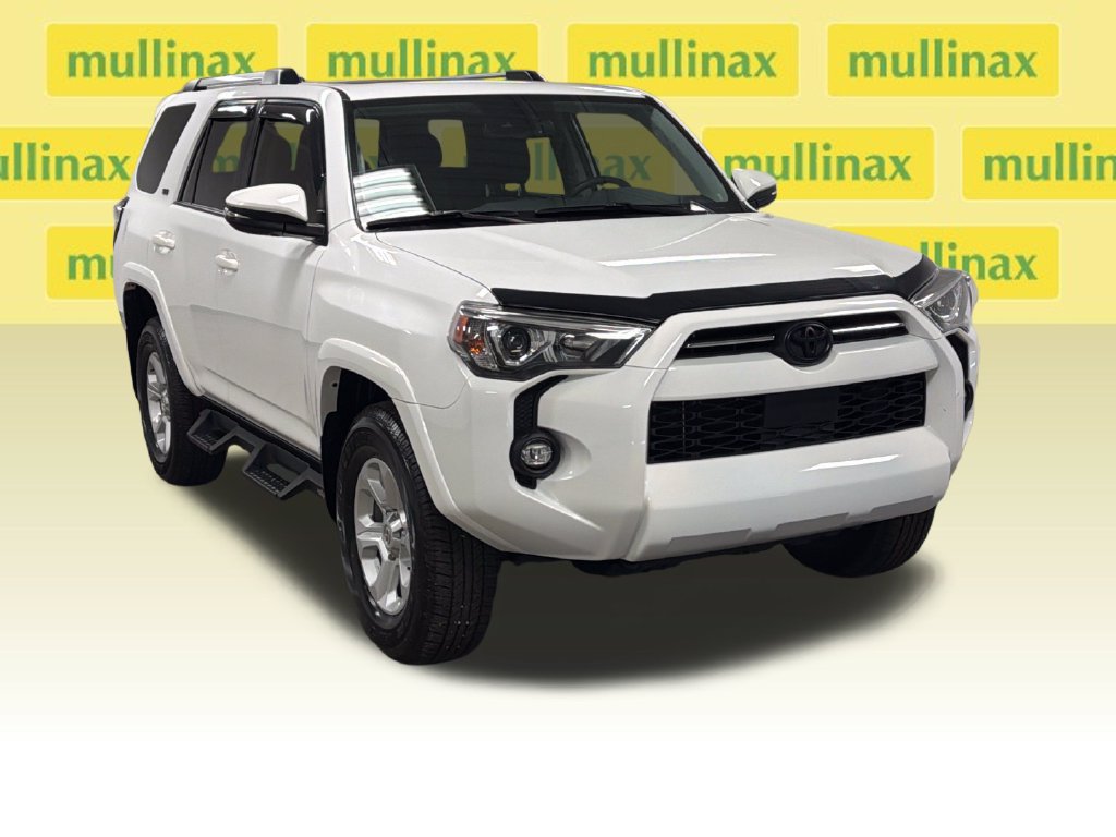 Used 2024 Toyota 4Runner SR5 Premium w/ Moonroof Package AWD/4WD image 2