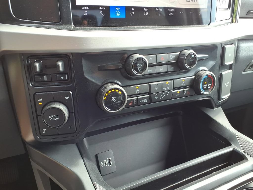 New 2026 Ford F250 XLT w/ XLT Premium Package AWD/4WD image 23
