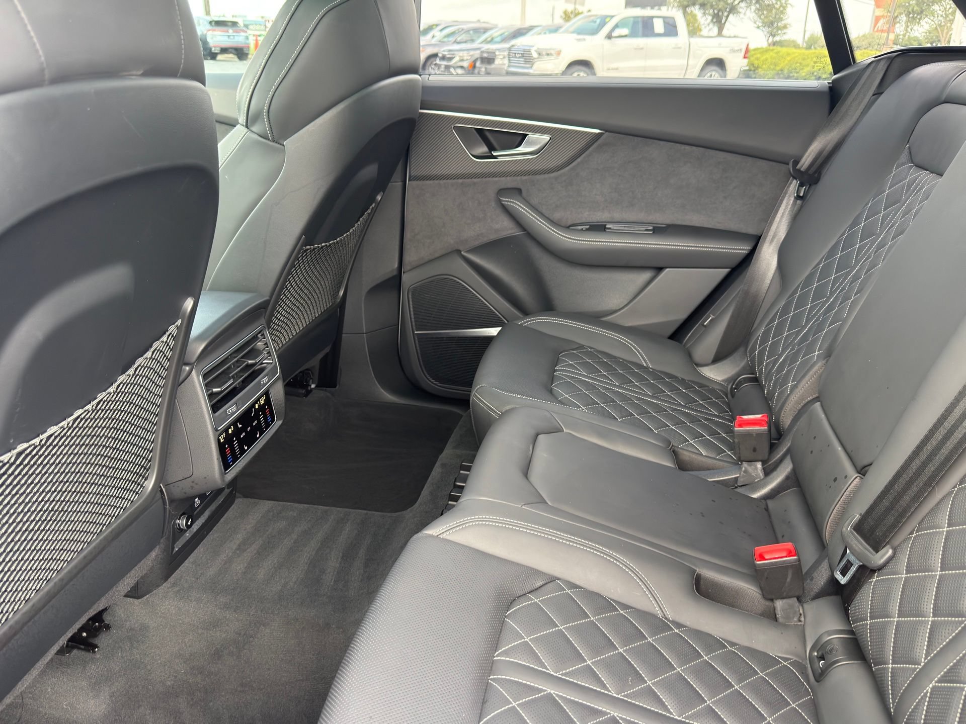 Used 2024 Audi SQ8 Premium Plus w/ 23" Wheel Package AWD/4WD image 30