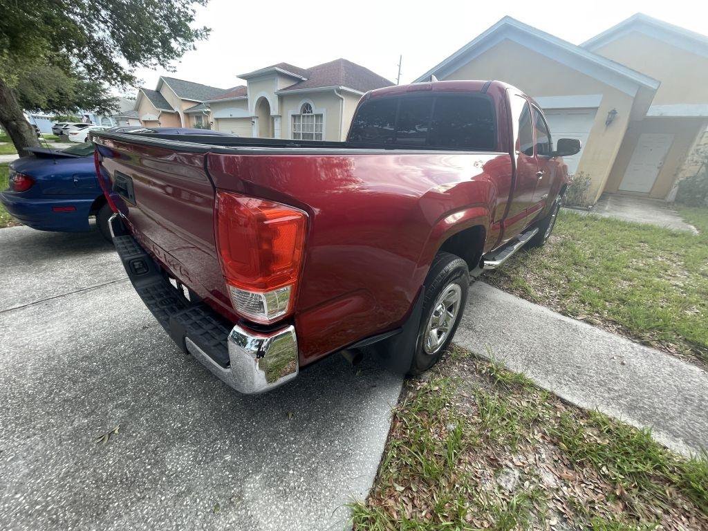 Used 2017 Toyota Tacoma SR5 RWD image 22
