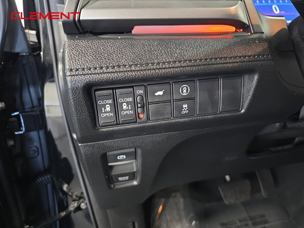 Used 2023 Honda Odyssey Sport image 10