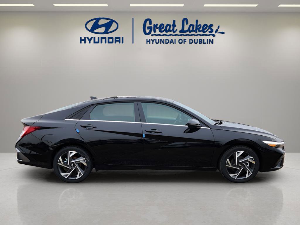 New 2026 Hyundai Elantra Limited image 6