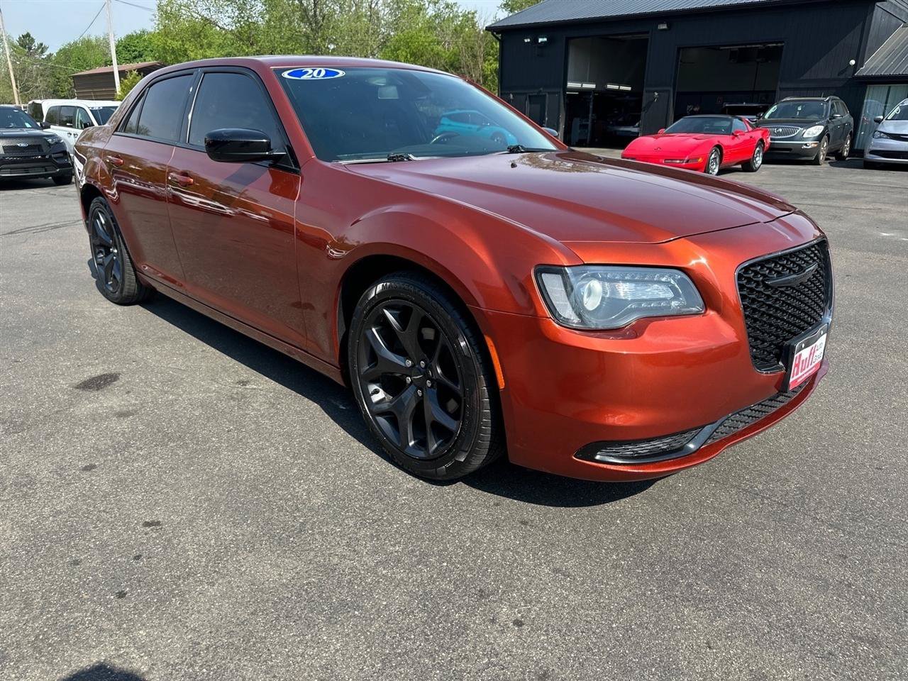 Used 2020 Chrysler 300 Touring w/ Sport Appearance Package RWD image 1