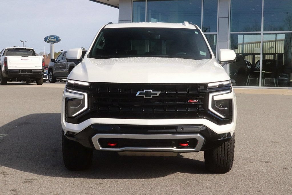Used 2025 Chevrolet Tahoe Z71 AWD/4WD image 2