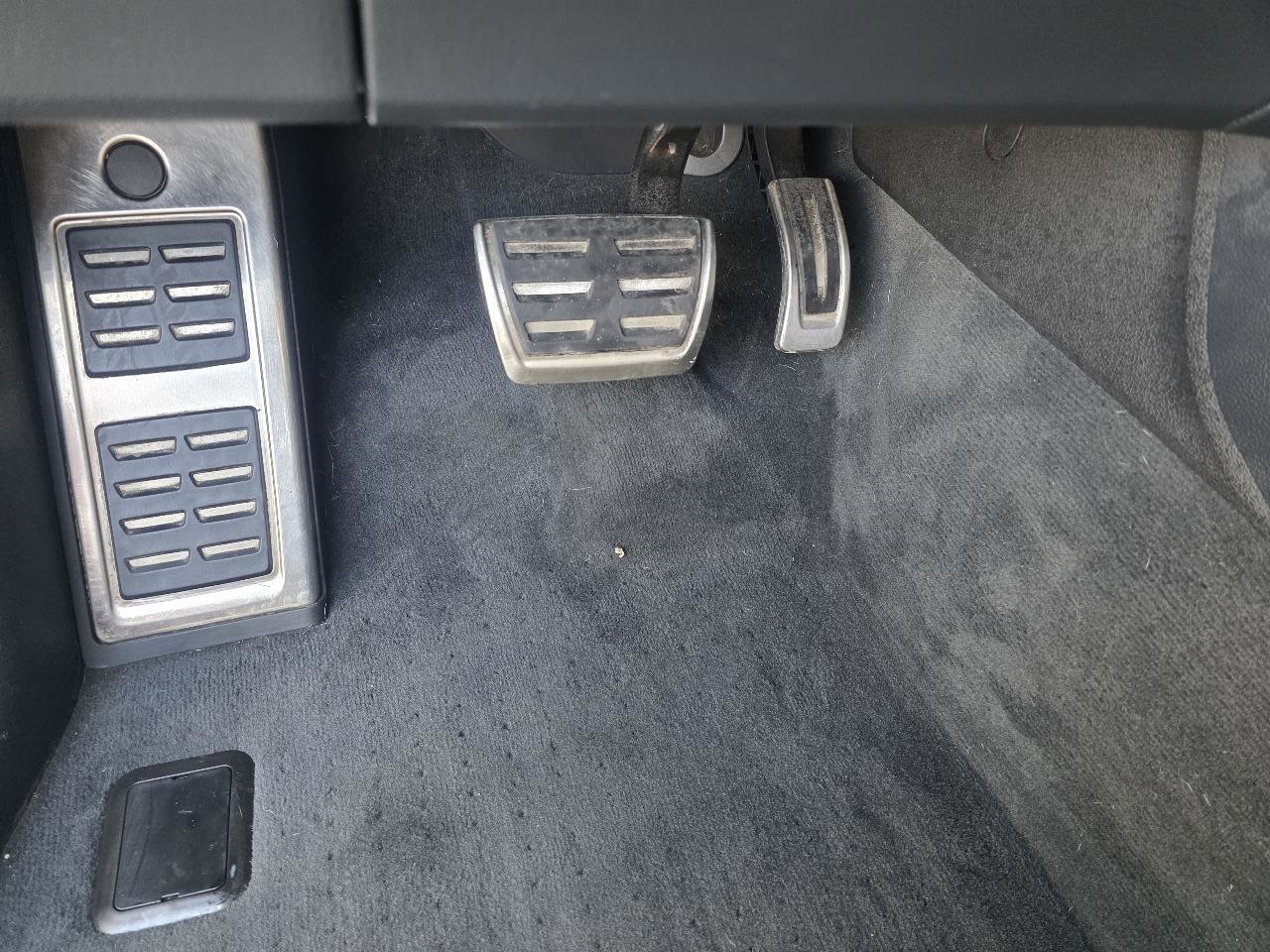 Used 2018 Audi SQ5 Premium Plus w/ Navigation Package image 14