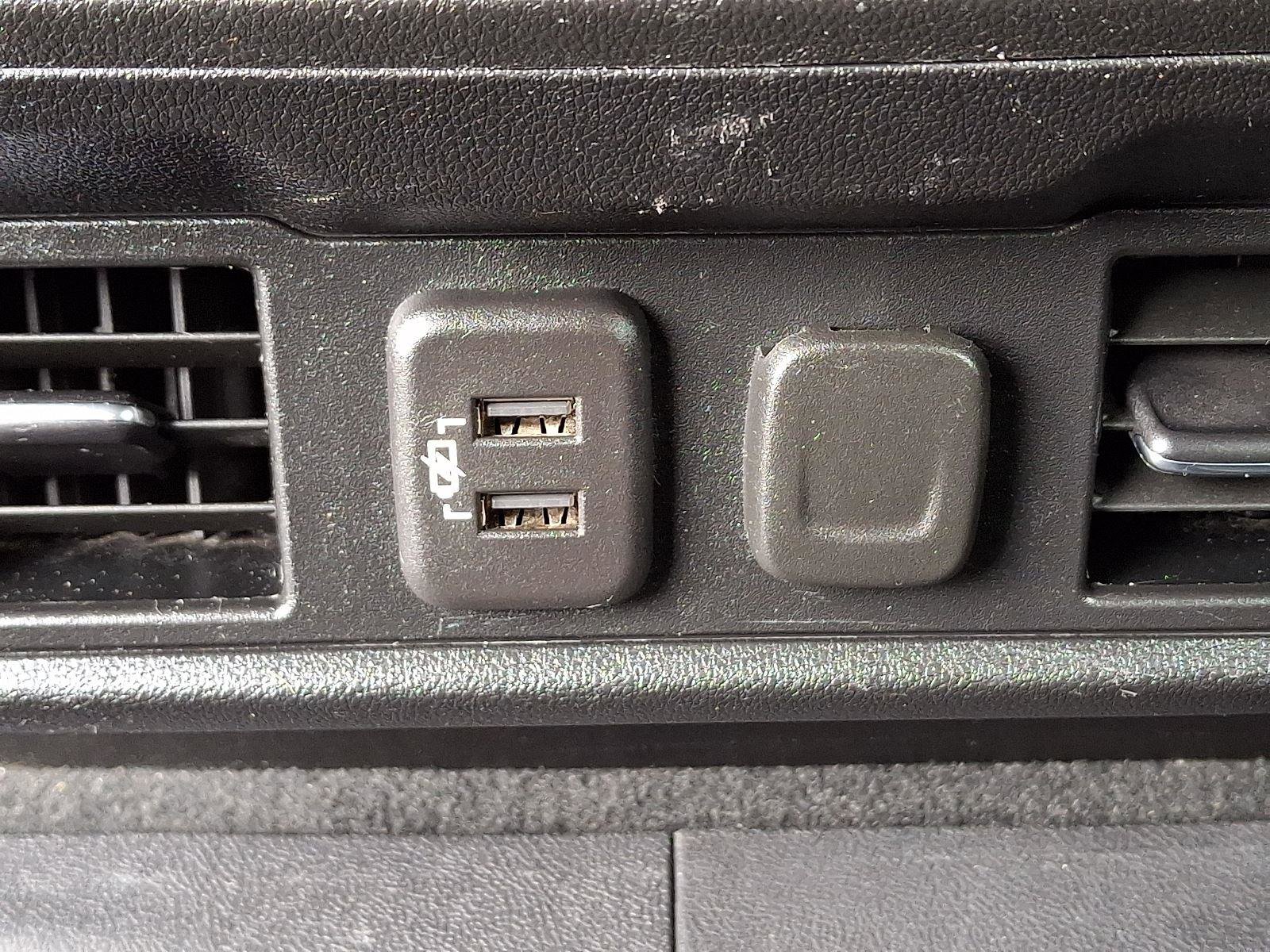 Used 2021 Chevrolet Silverado 1500 LT image 11