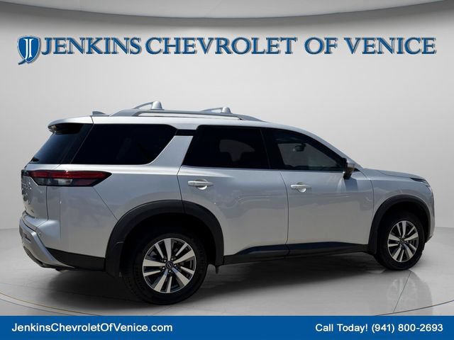 Used 2022 Nissan Pathfinder SL FWD image 4