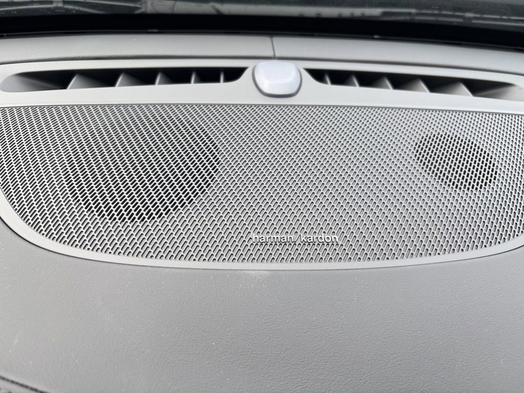 New 2026 Volvo XC90 B6 Plus w/ Protection Package Premier image 36