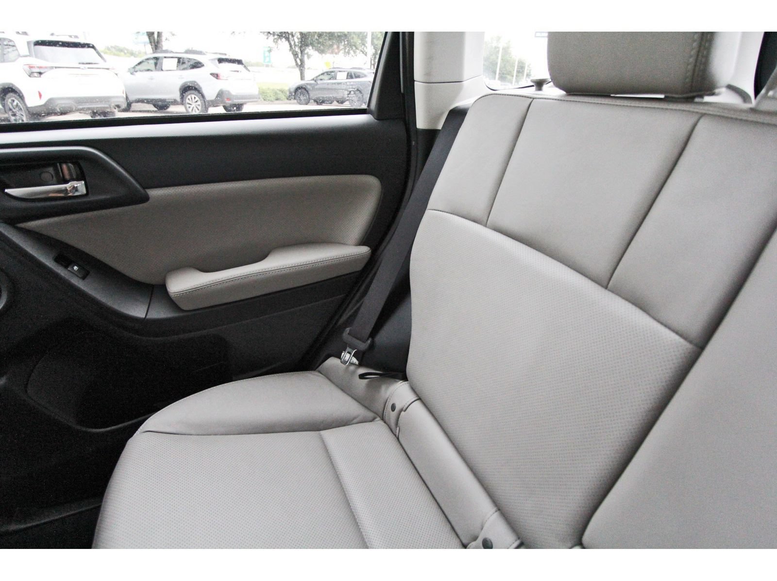 Used 2015 Subaru Forester 2.5i Touring w/ Eyesight & Navigation System AWD/4WD image 11