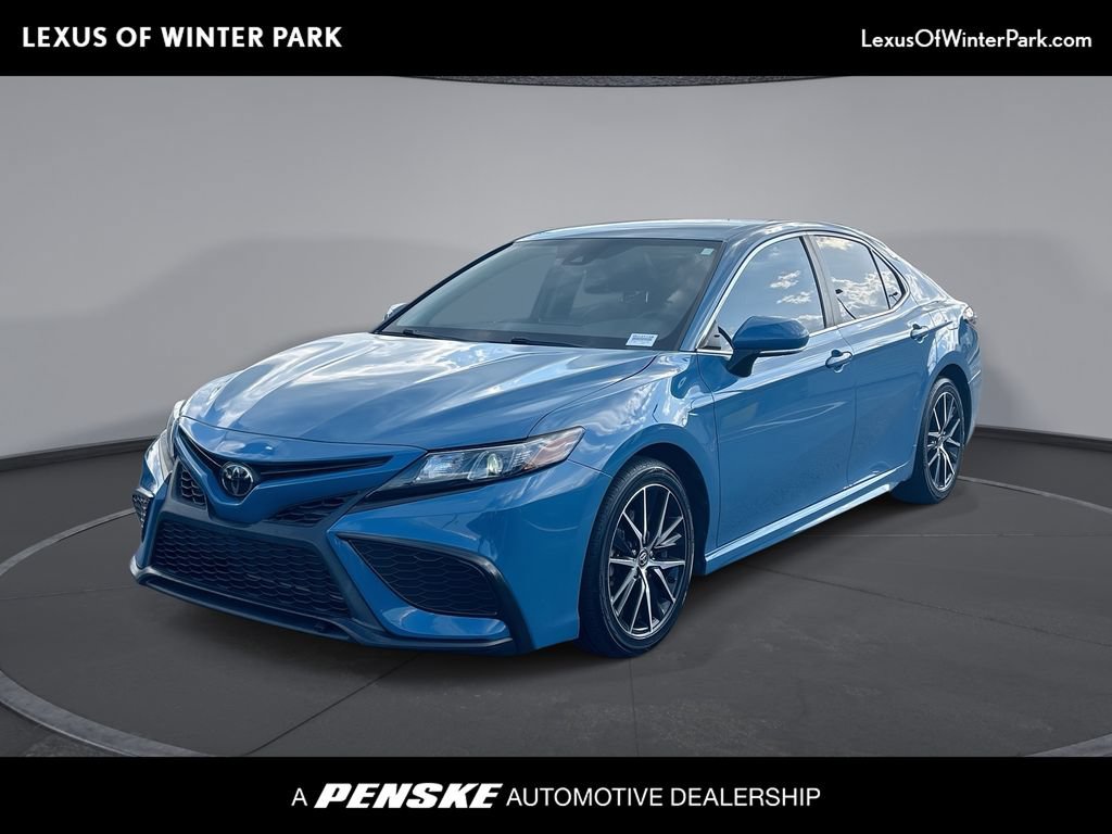 Used 2023 Toyota Camry SE FWD image 1