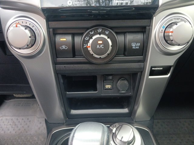 Used 2022 Toyota 4Runner SR5 Premium w/ Moonroof Package AWD/4WD image 24