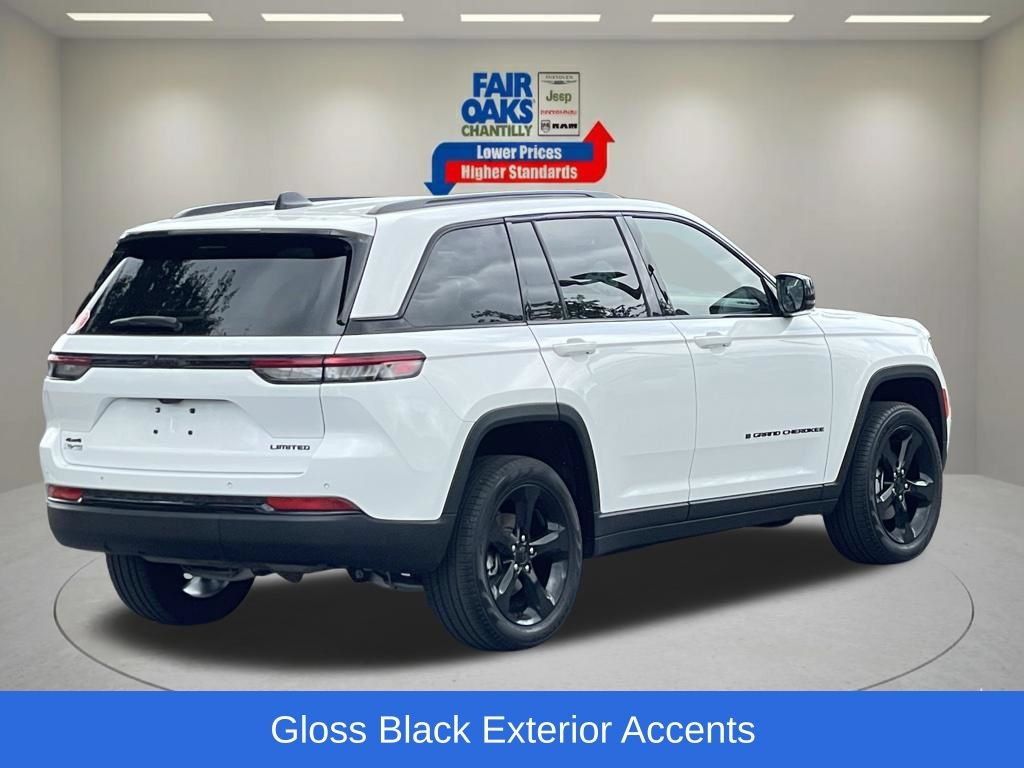 Certified 2024 Jeep Grand Cherokee Limited w/ Black Appearance Package AWD/4WD image 7