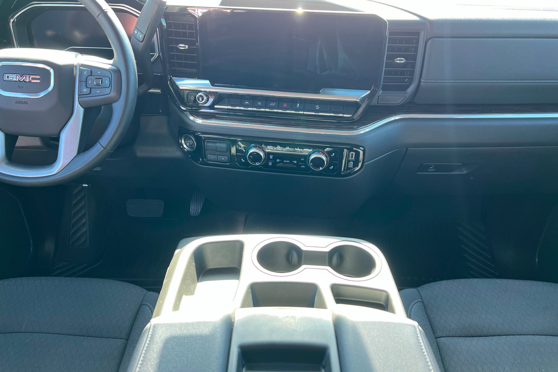 Used 2025 GMC Sierra 1500 Elevation w/ X31 Off-Road Package AWD/4WD image 14