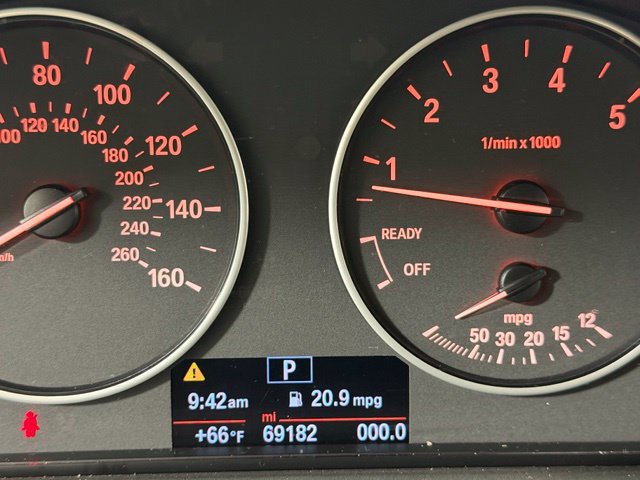 Used 2016 BMW 320i xDrive Sedan AWD/4WD image 14