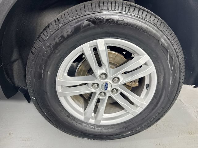 Used 2024 Ford Explorer XLT w/ Class IV Trailer Tow Package AWD/4WD image 5