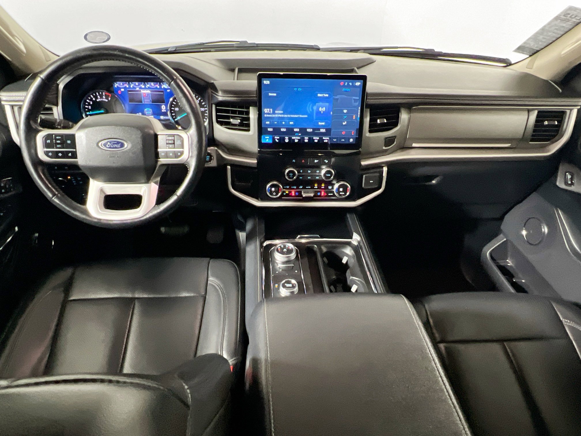 Used 2024 Ford Expedition XLT image 30