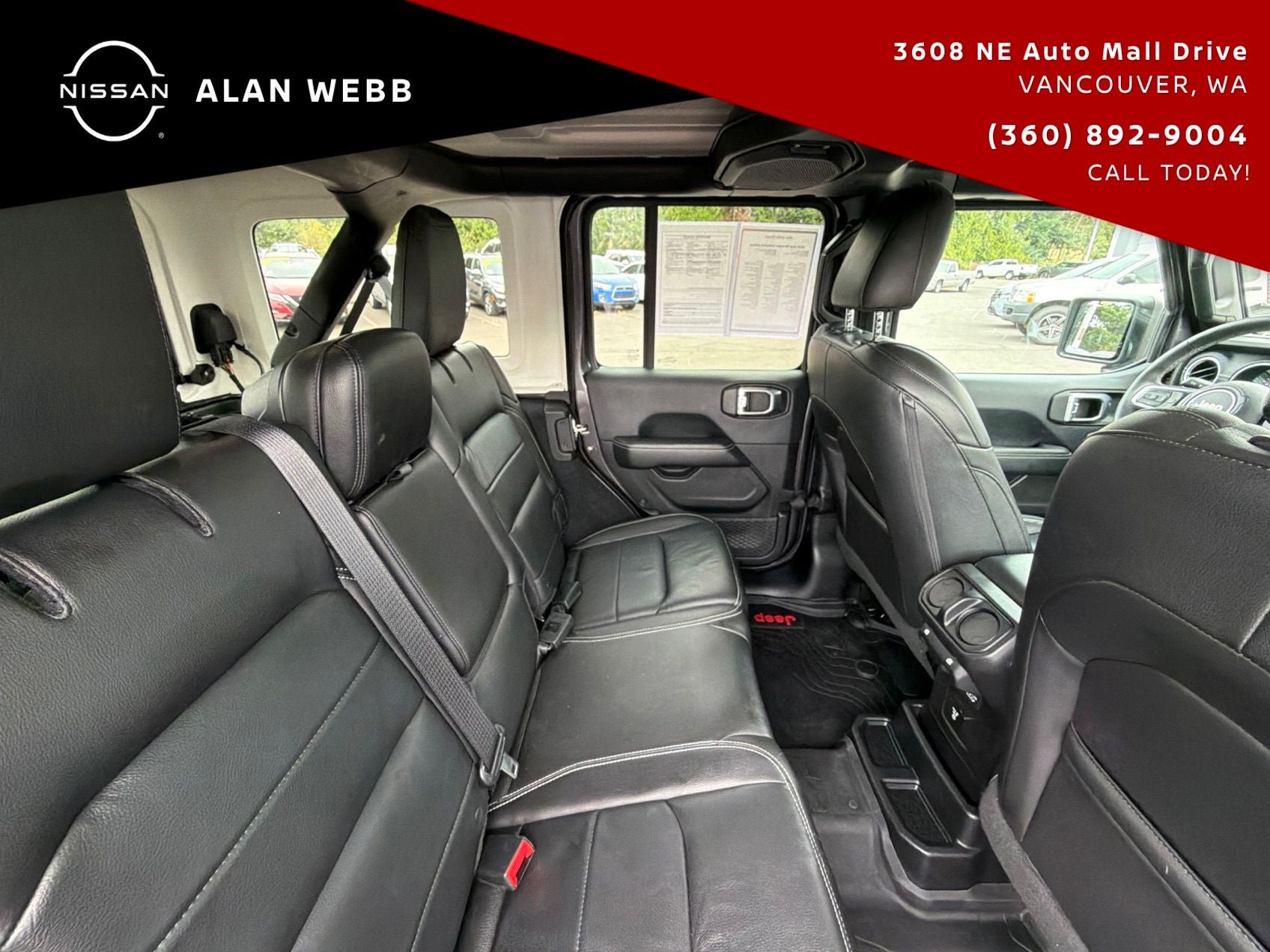 Used 2018 Jeep Wrangler Unlimited Sahara AWD/4WD image 23