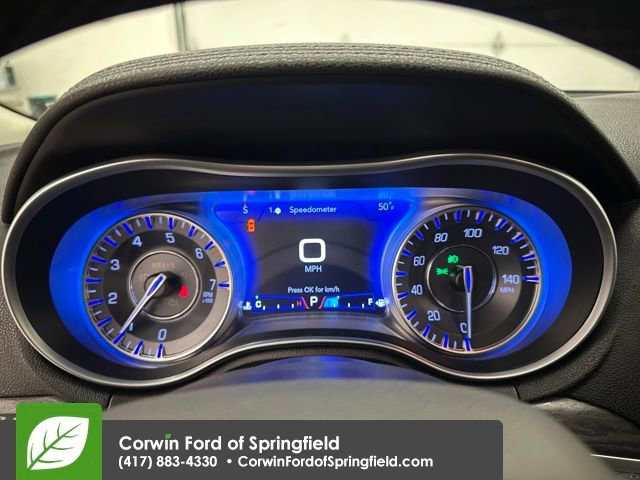 Used 2022 Chrysler 300 Touring L image 18