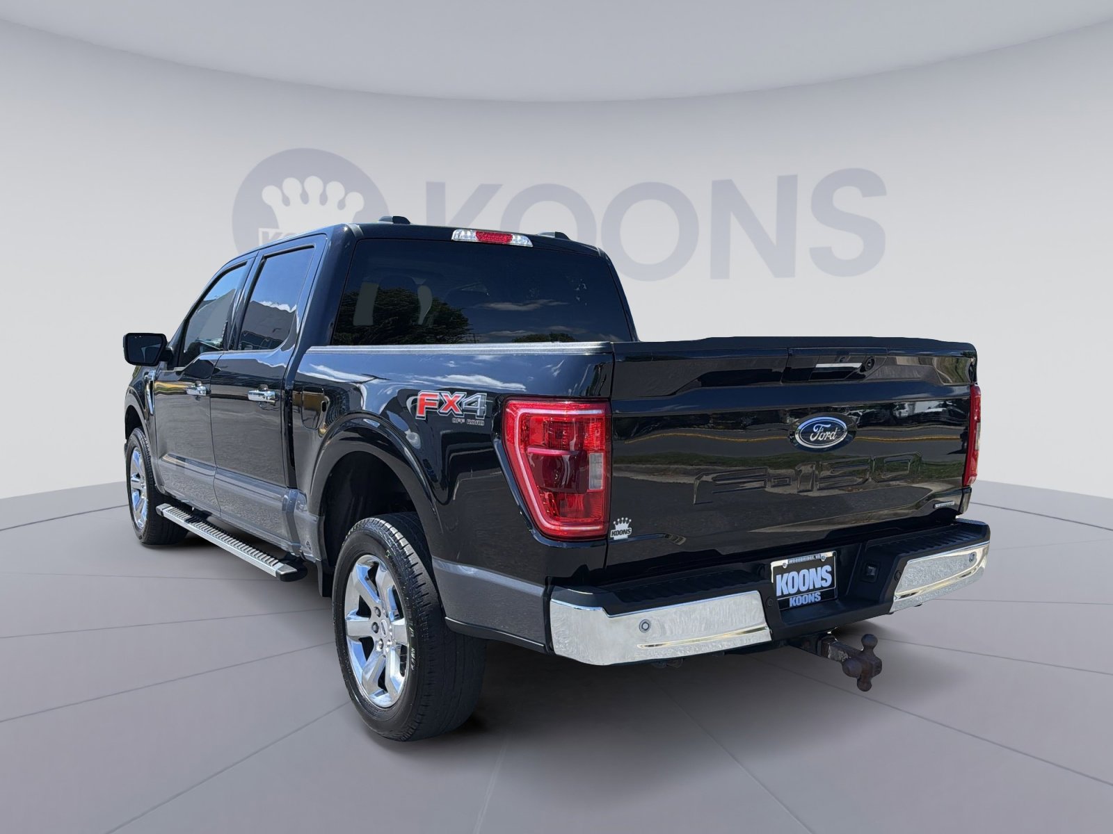 Used 2022 Ford F150 XLT w/ Equipment Group 302A High AWD/4WD image 4