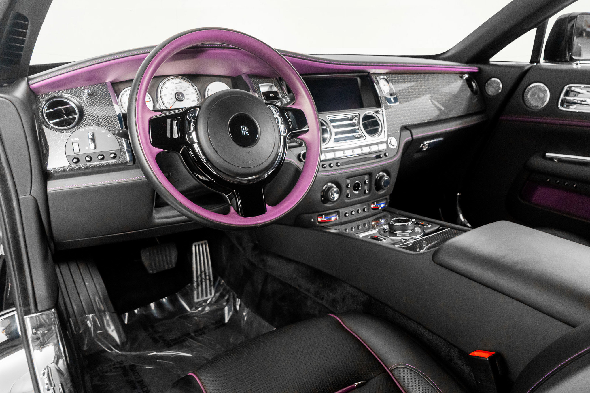 Used 2020 Rolls-Royce Wraith RWD image 2