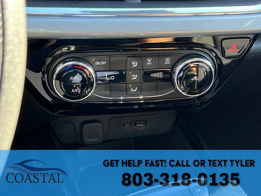 Used 2025 Chevrolet Trax LT image 40