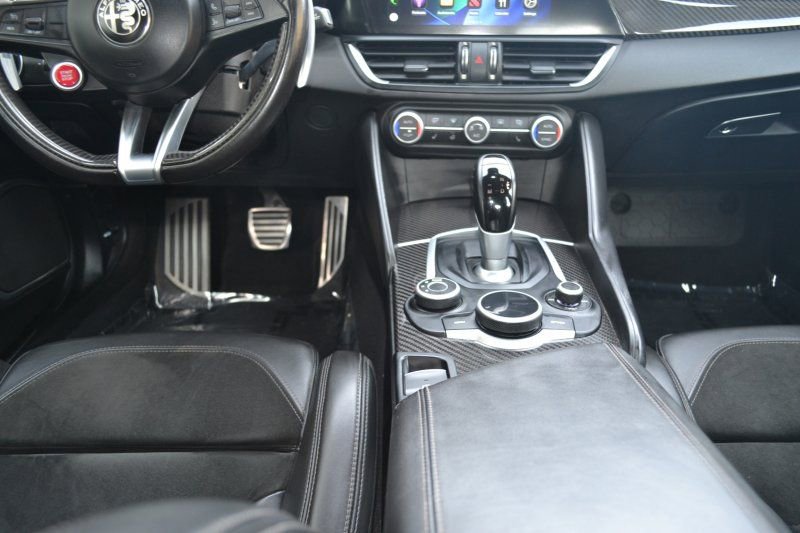 Used 2018 Alfa Romeo Giulia Quadrifoglio image 22