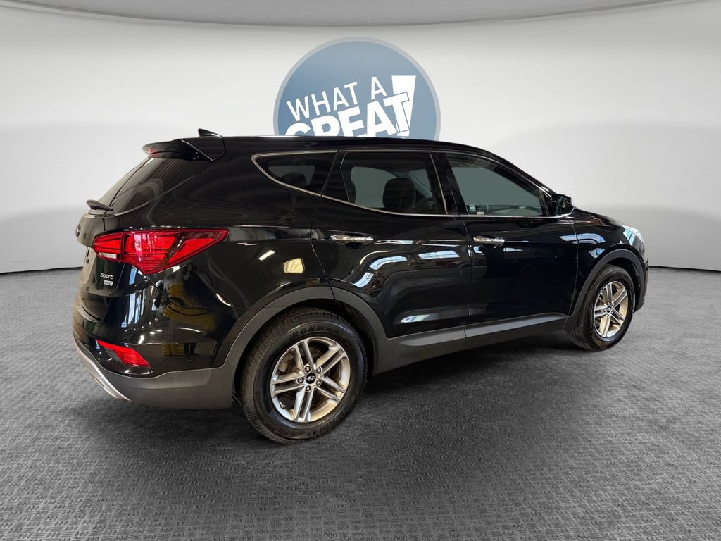 Used 2017 Hyundai Santa Fe Sport AWD/4WD image 3