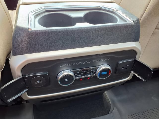 Used 2024 Ford Expedition Limited AWD/4WD image 15