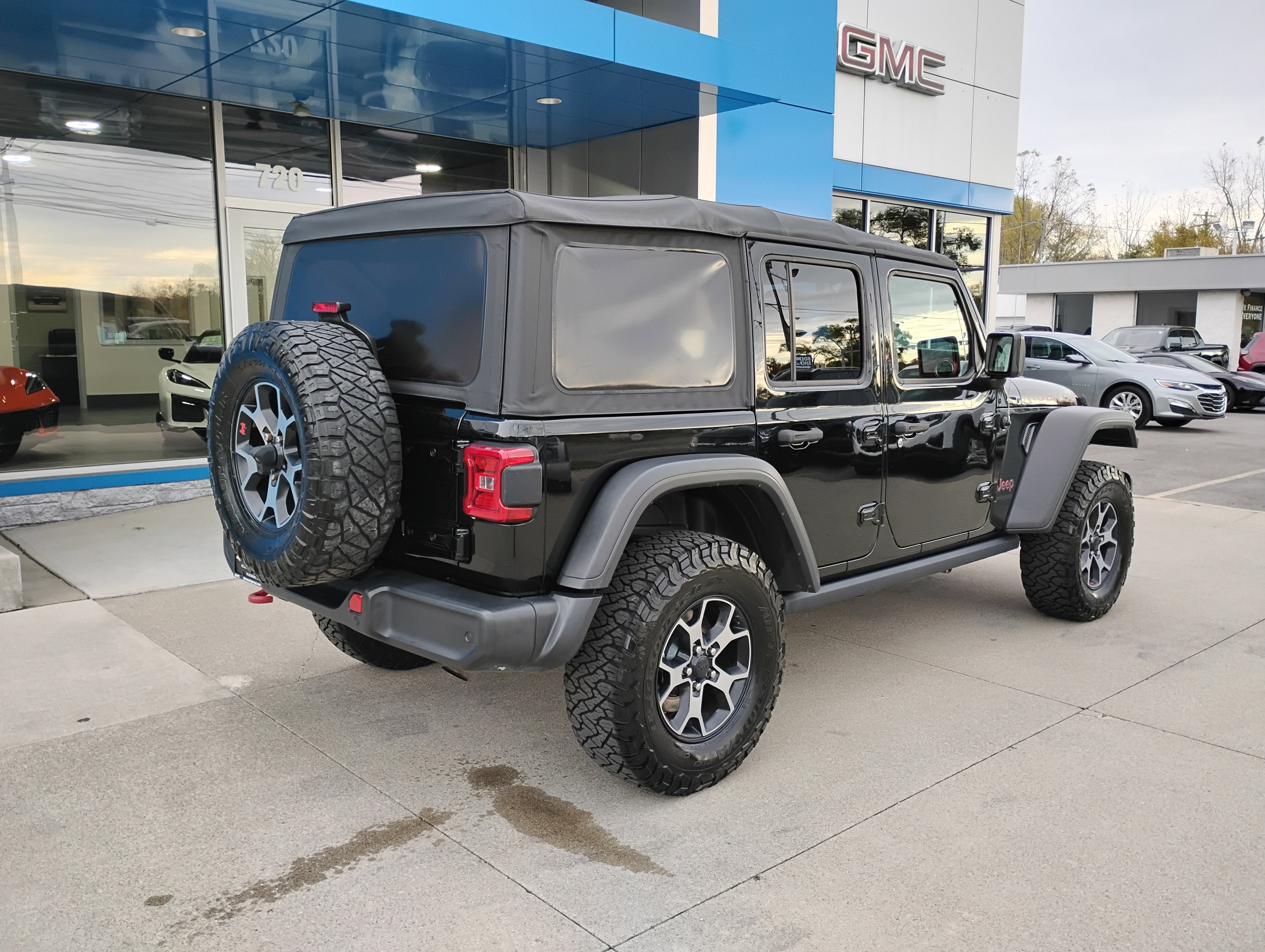 Used 2018 Jeep Wrangler Unlimited Rubicon image 35