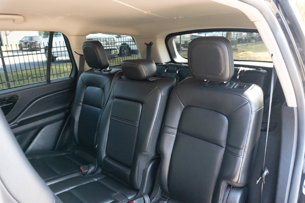 Used 2021 Lincoln Aviator 2WD w/ Elements Package image 18