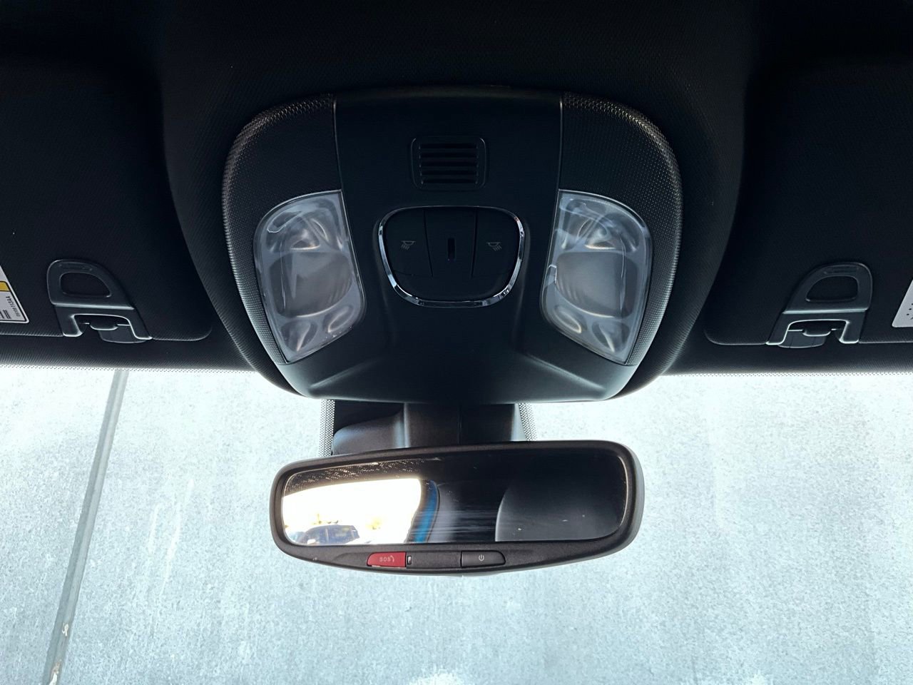 Used 2025 Jeep Compass Trailhawk image 14