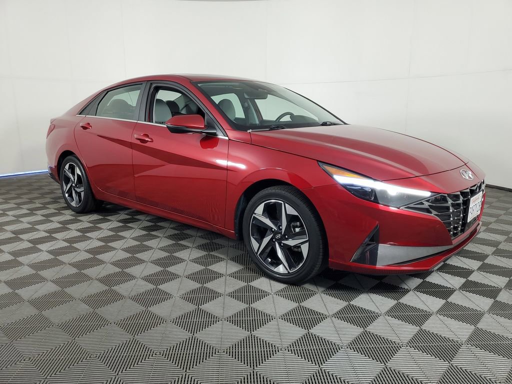 Used 2023 Hyundai Elantra Limited FWD image 2
