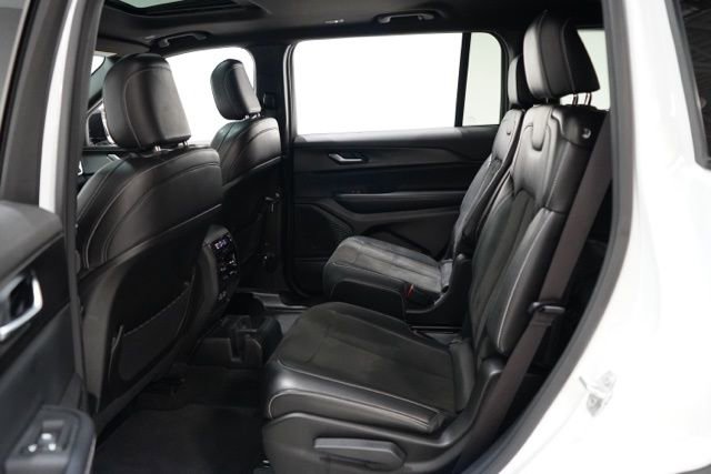 Used 2023 Jeep Grand Cherokee L Altitude image 33