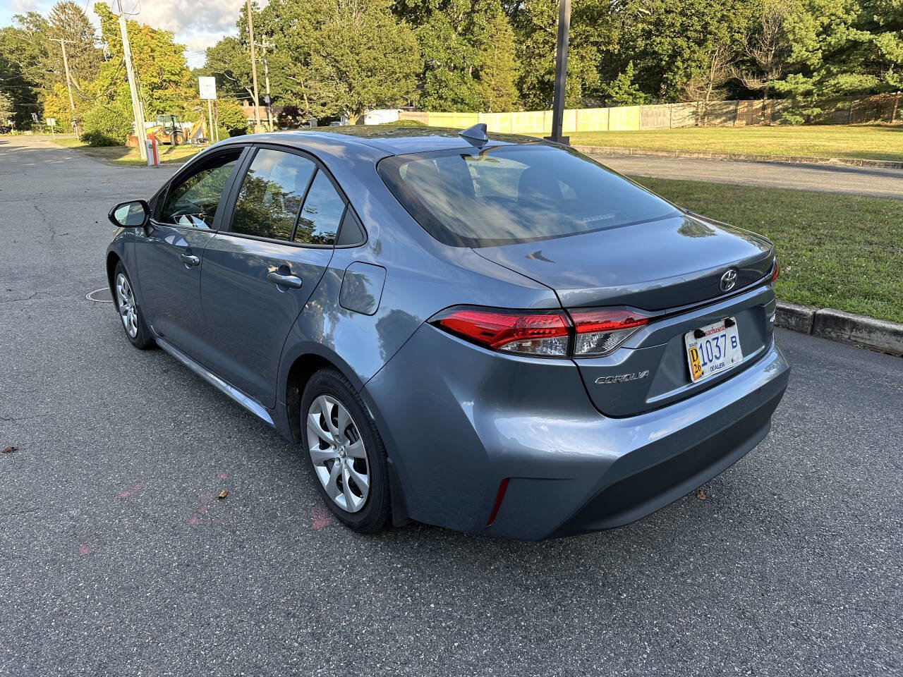Used 2025 Toyota Corolla LE image 5