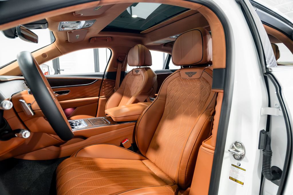 Used 2023 Bentley Flying Spur W12 AWD/4WD image 42