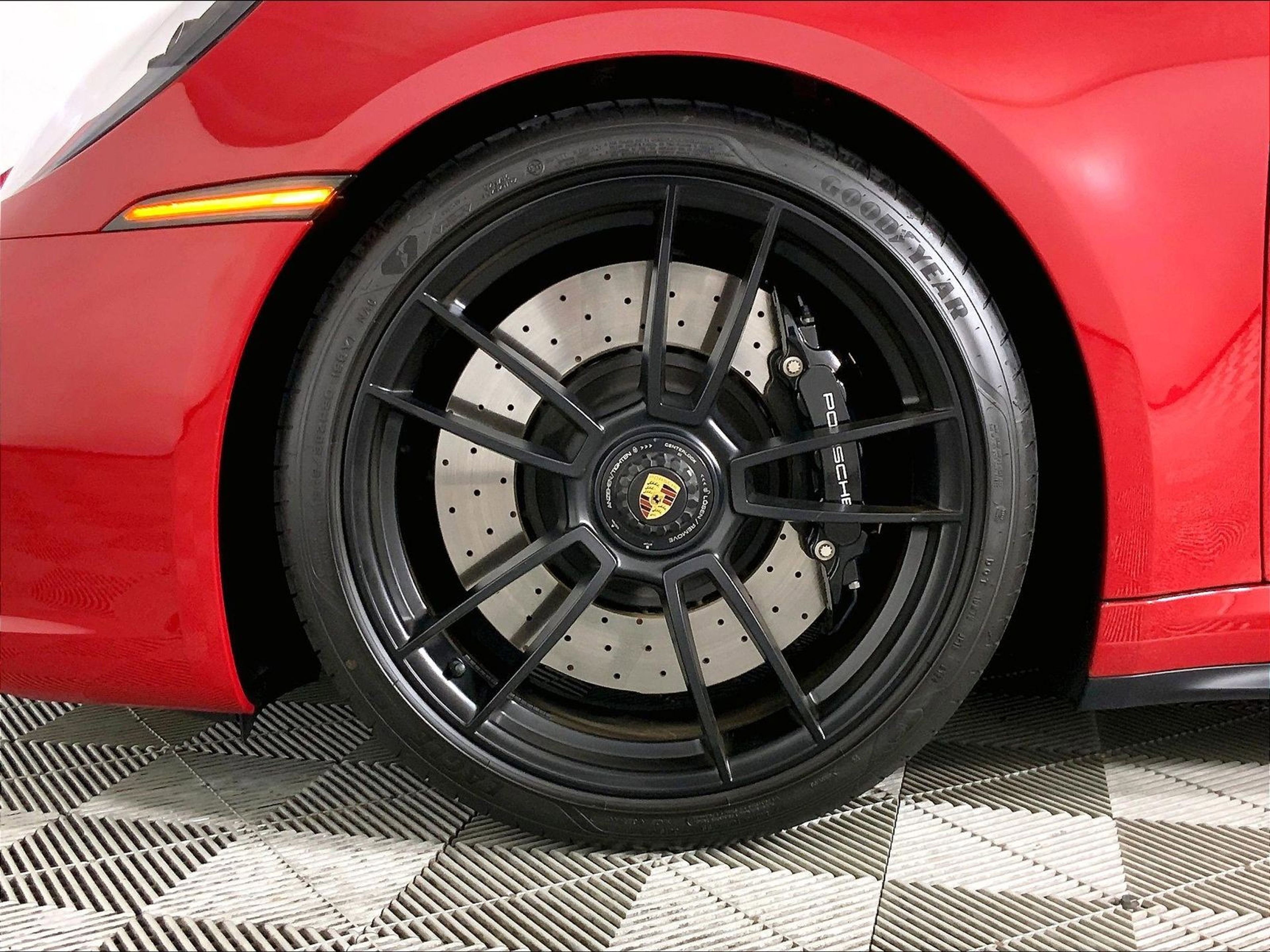 Used 2024 Porsche 911 Carrera GTS RWD image 26