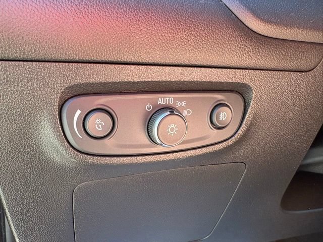 Used 2021 Buick Encore GX Essence w/ Sport Touring Package FWD image 26
