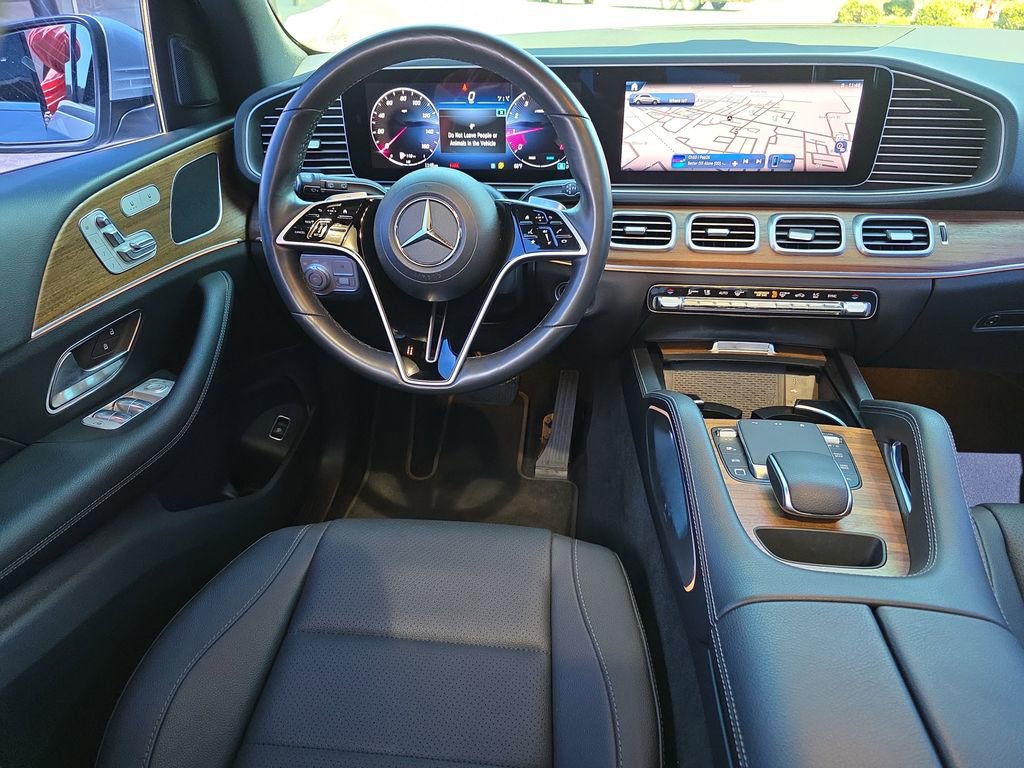 Certified 2025 Mercedes-Benz GLE 350 4MATIC w/ Driver Assistance Package image 12