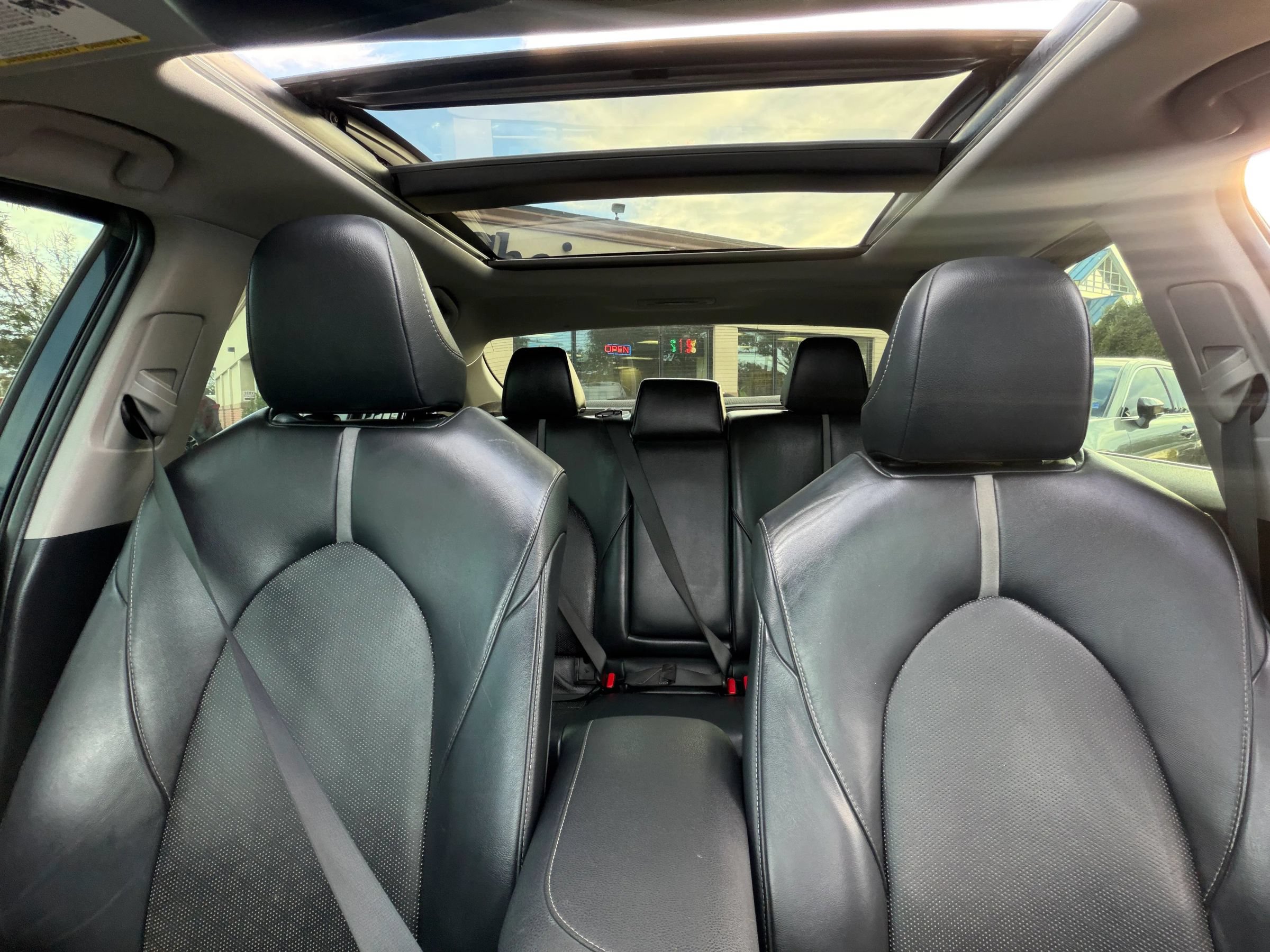 Used 2018 Toyota Camry XSE FWD image 18