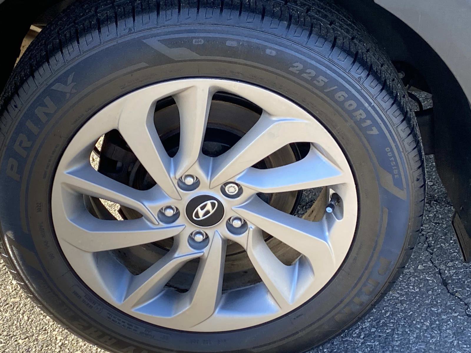 Used 2017 Hyundai Tucson SE image 24