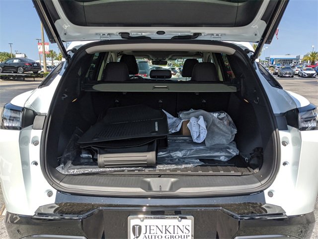 New 2025 Nissan Murano Platinum w/ Cargo Package image 15